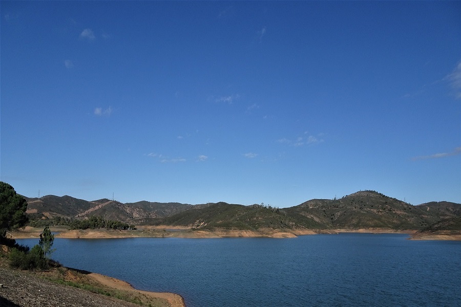 Drinkwatermeren, barragems, zijn de natuurlijke bron van het drinkwater in de Algarve Portugal.